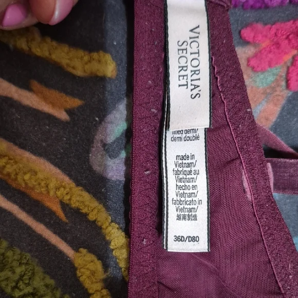 Victoria's Secret Velvet And Lace Bra And Thong Set in Deep Burgundy - Picture 11 of 12